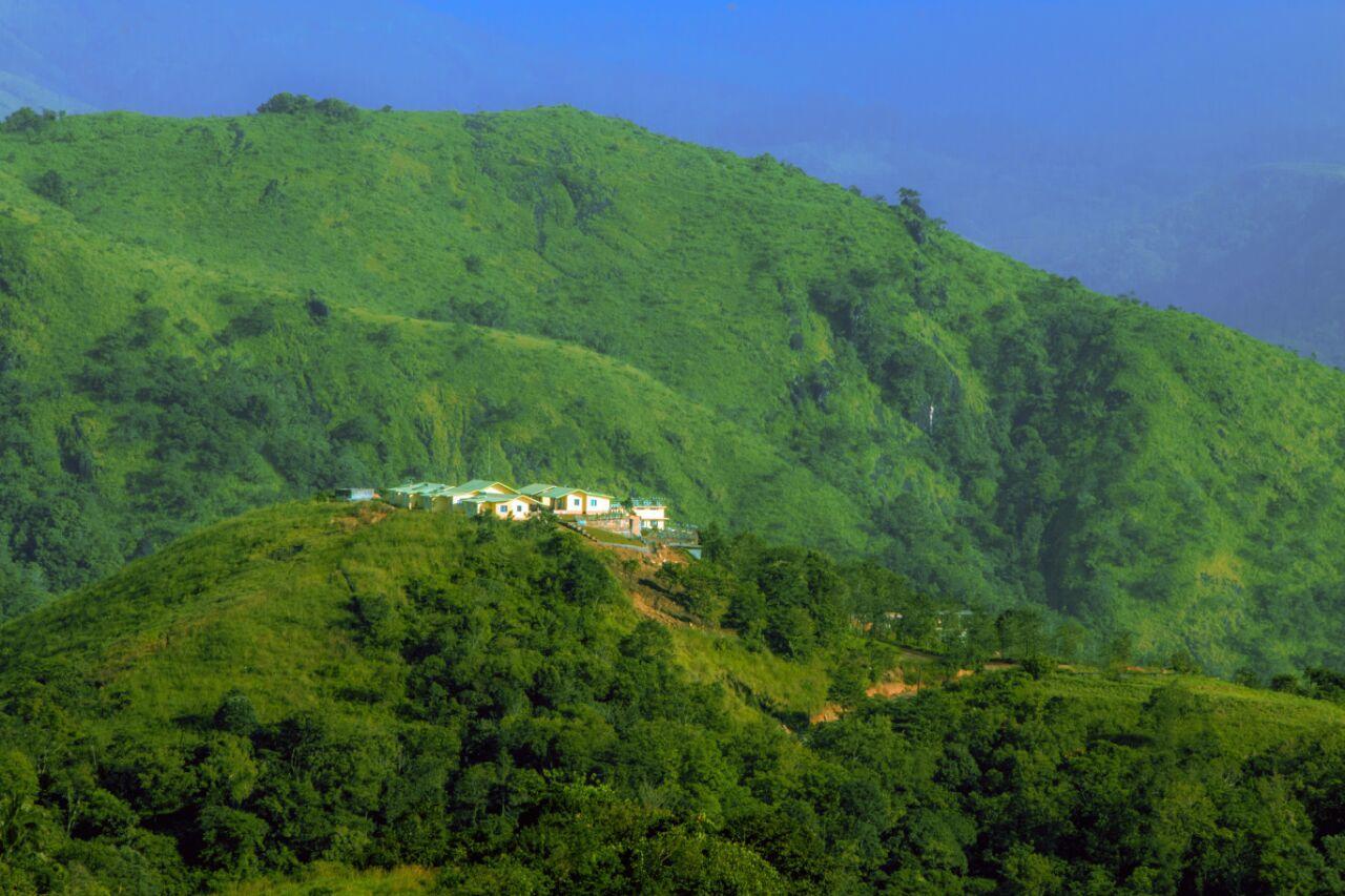 Misty Hill Ξενοδοχείο Pīrmed Εξωτερικό φωτογραφία